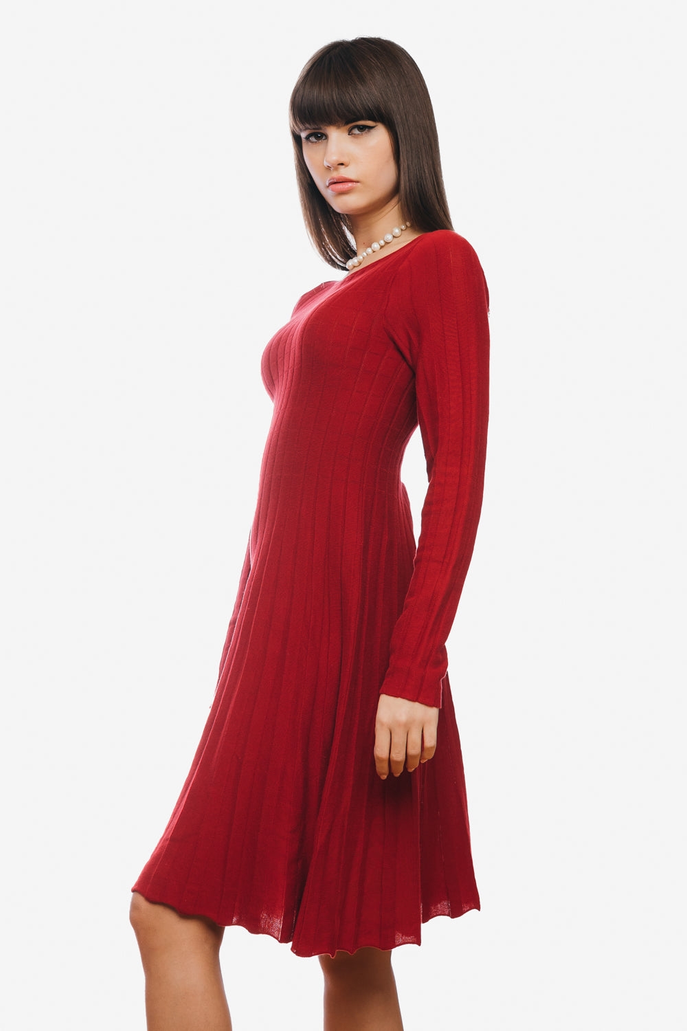 Plain flared dress with long sleeves
