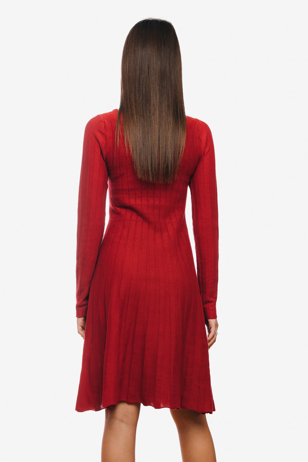 Plain flared dress with long sleeves