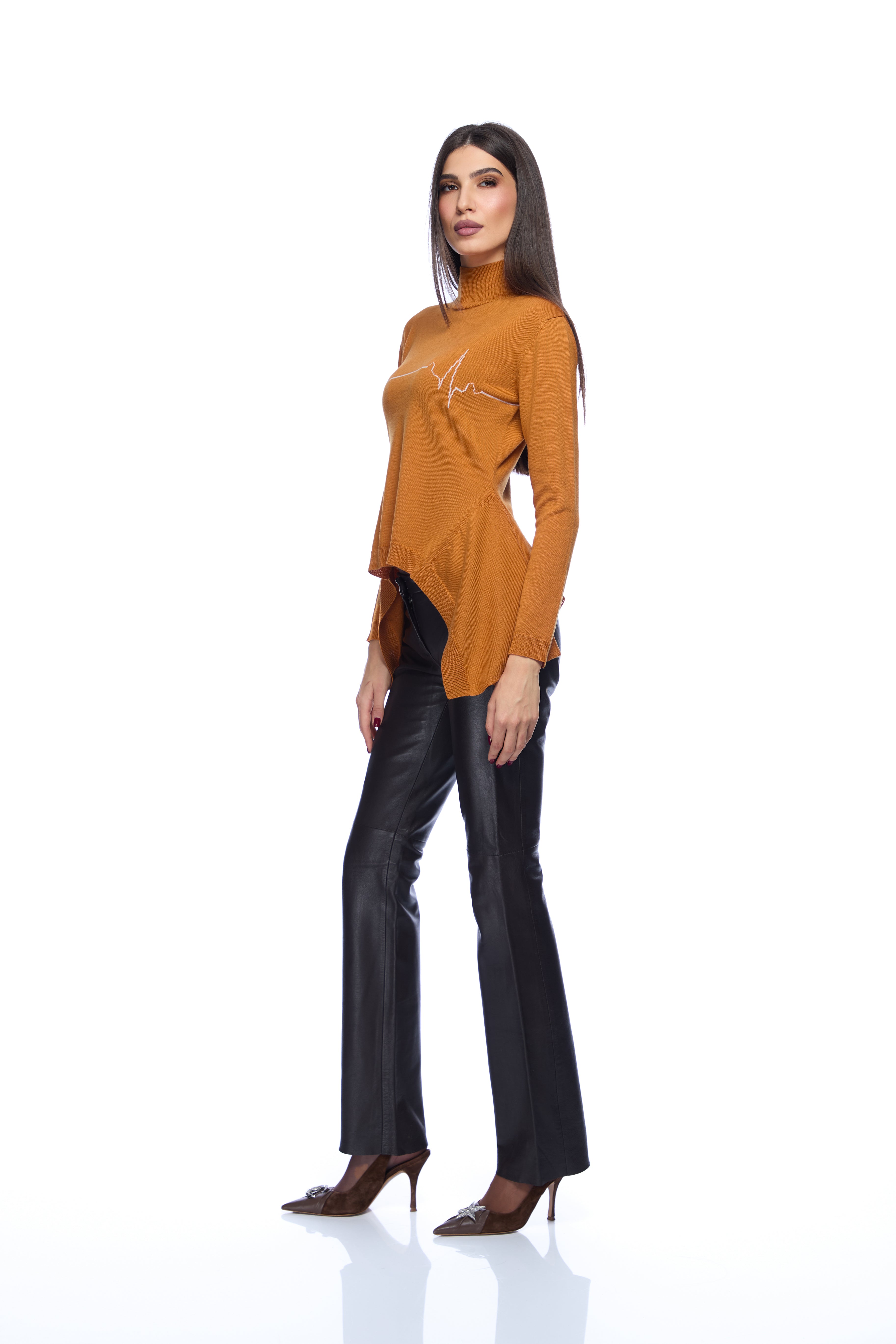 Pulover cu clini in talie