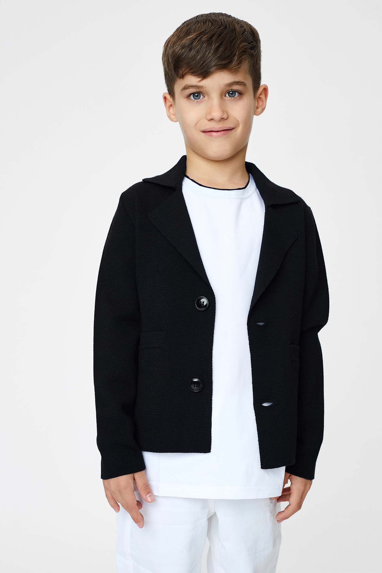 Knitted jacket for boys