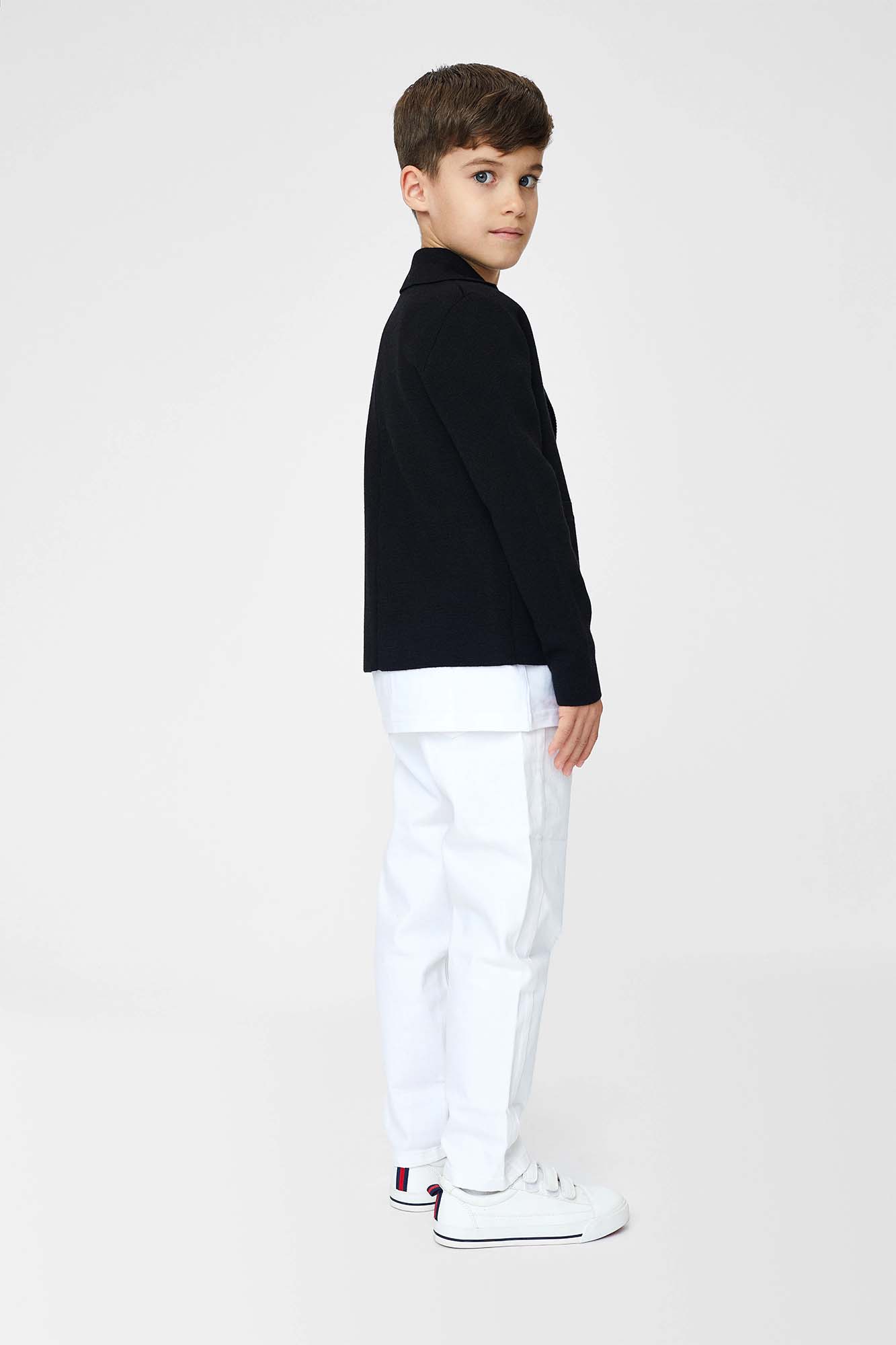 Knitted jacket for boys