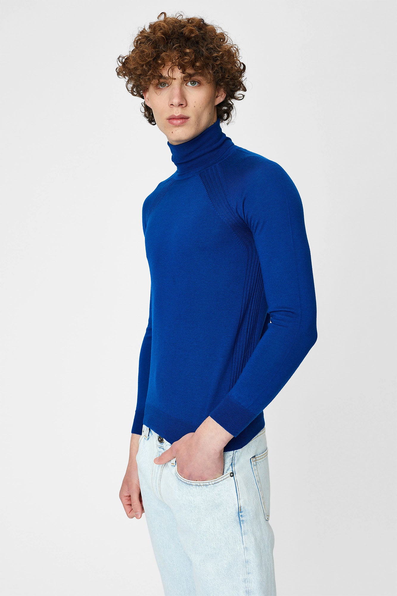 Sweater with roll collar and long sleeves