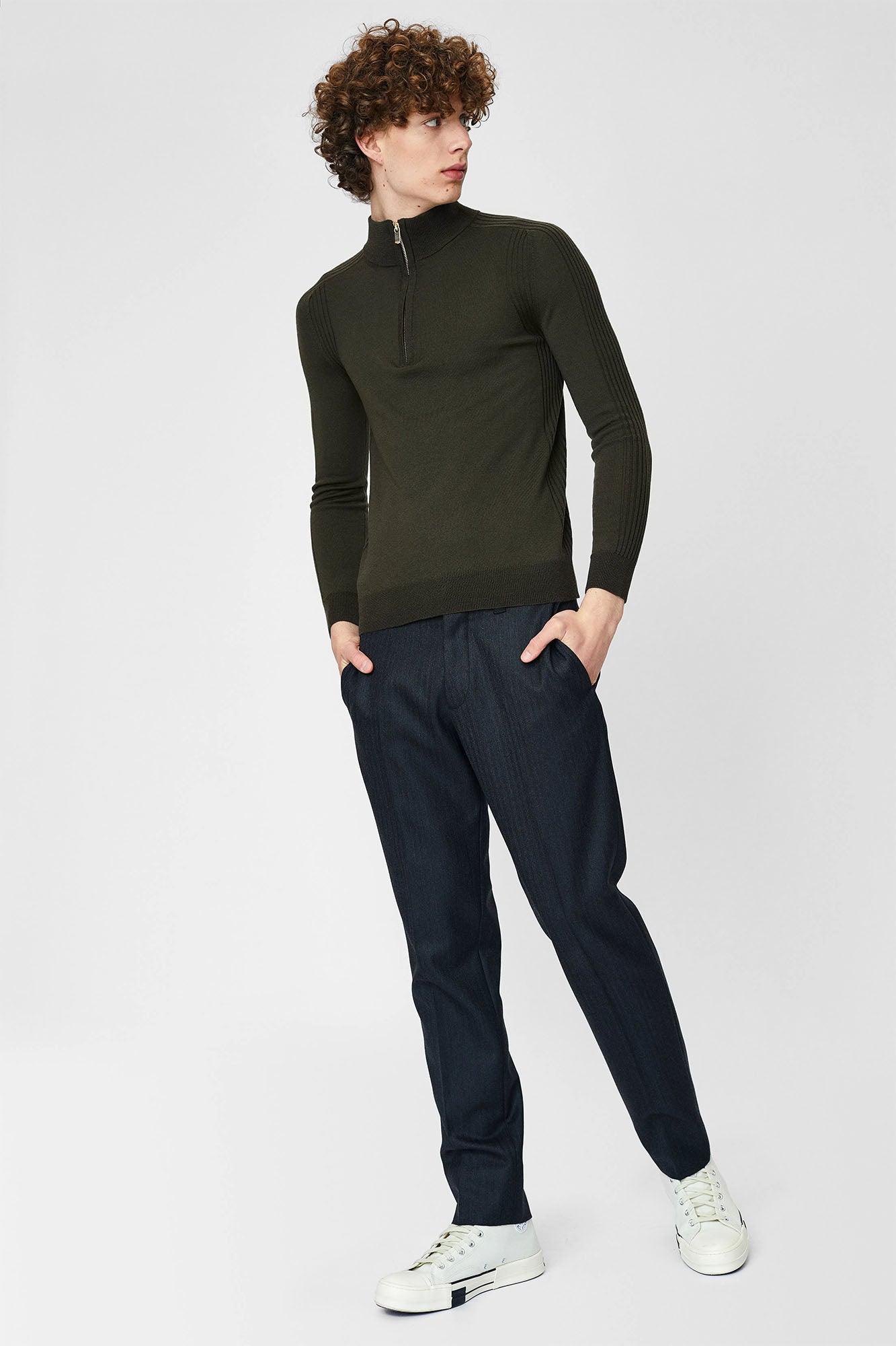 Crew neck sweater with short zipper and long sleeves, for men