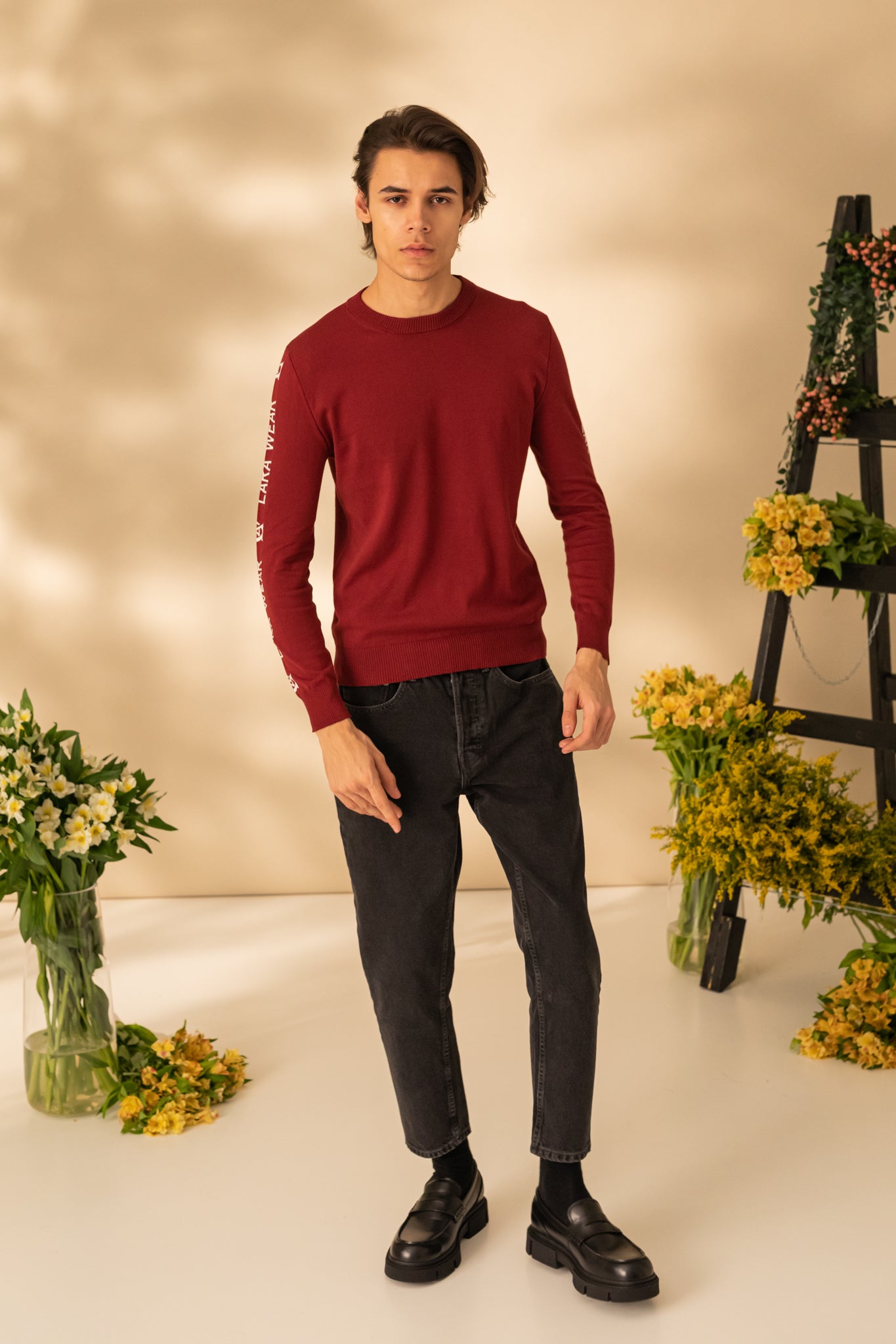 Slim pullover with long sleeves