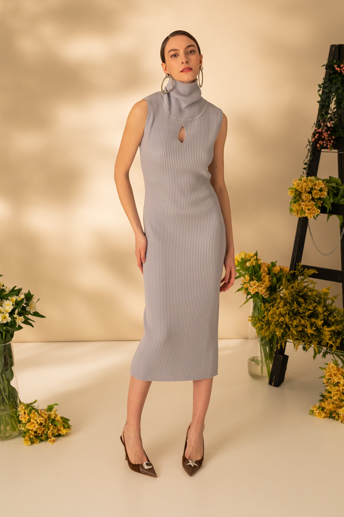 Dress for women of medium length